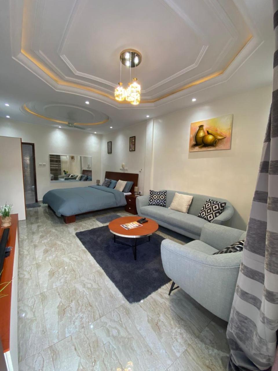 Gilles Golden Palace Abomey-Calavi Екстериор снимка